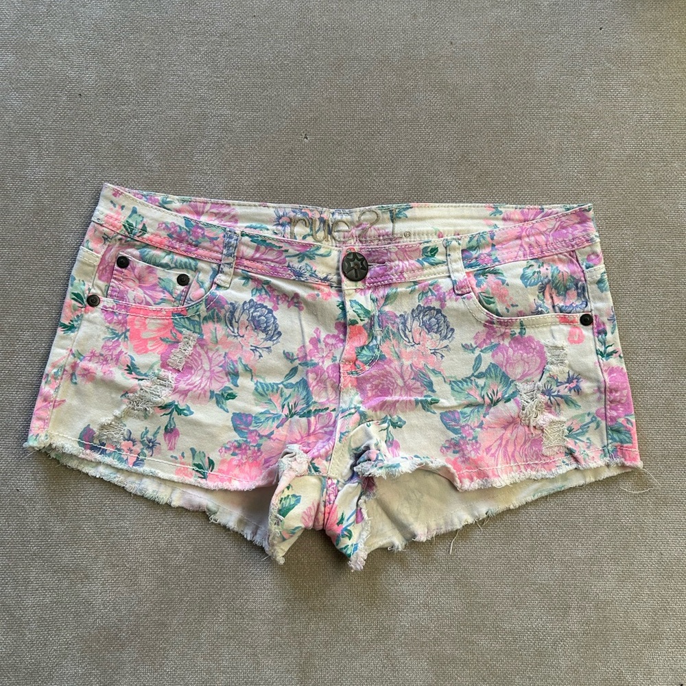 Rue21 - Floral Shorts